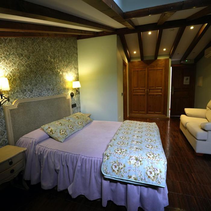 Hotel Rural Y Restaurante, Rinconcito De Gredos Cuevas Del Valle Luaran gambar
